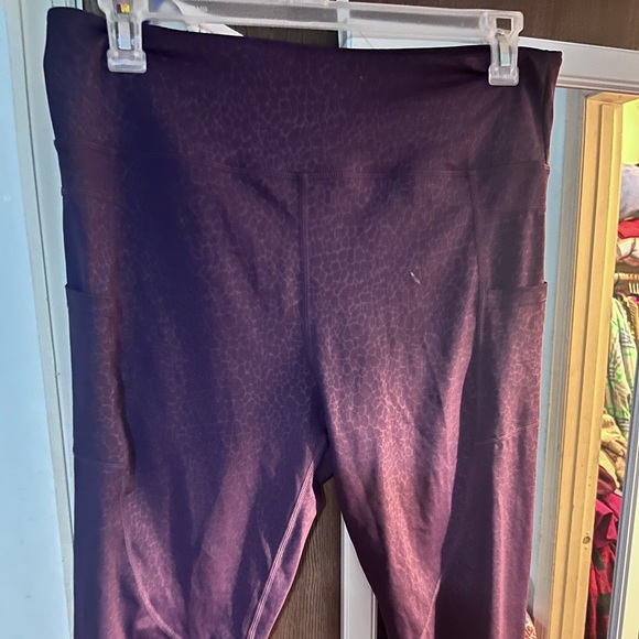ZYIA cropped leggings, size 20 - Picture 2 of 4